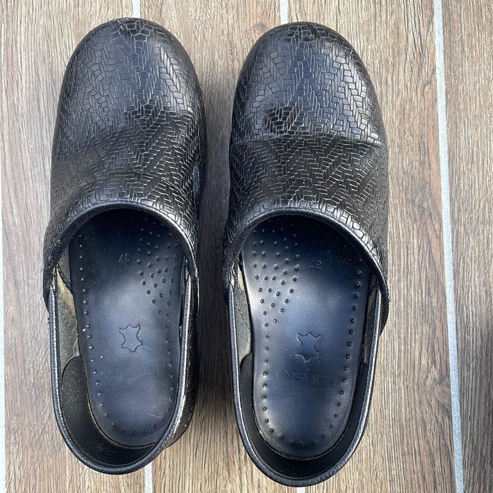 Danskos Black Women’s Clogs size 37